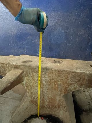 Yunque de herrador profesional antiguo