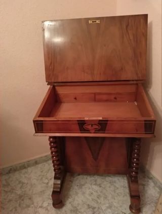 Escritorio nogal