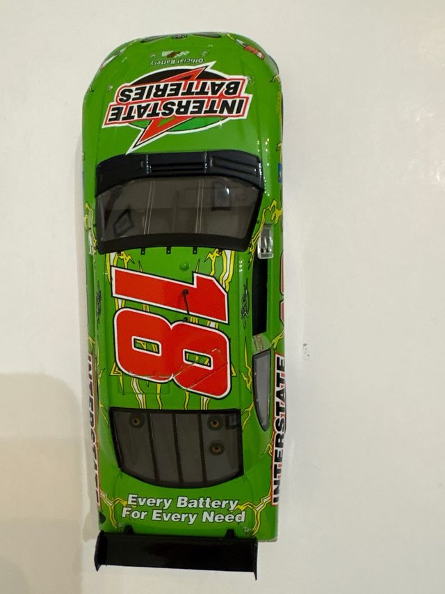 Toyota Camry Nascar #18 verde Scalextric