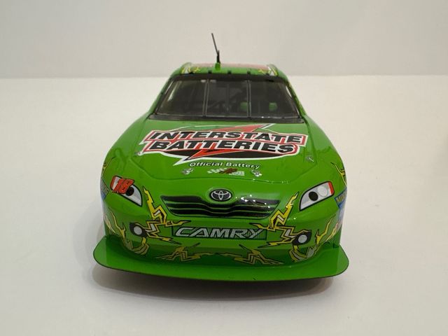 Toyota Camry Nascar #18 verde Scalextric
