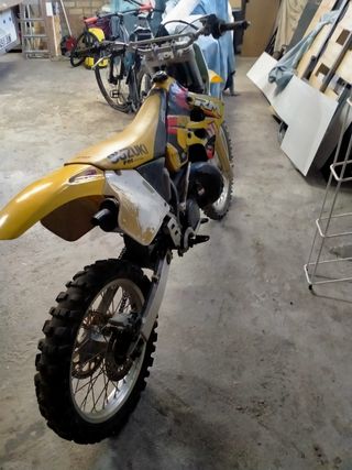 Moto de Cross Suzuki FM RACING 250cc