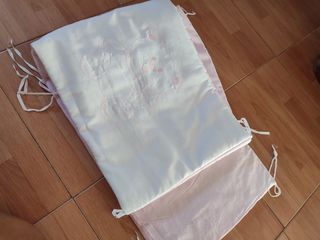 Colcha y protector de cuna chichonera