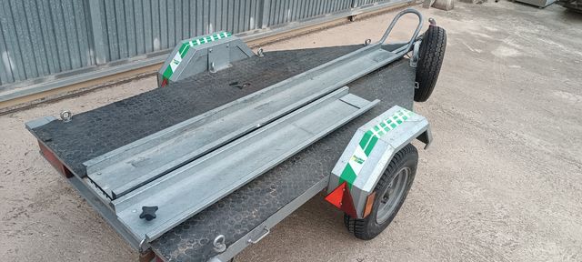 Alquiler remolque moto