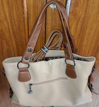 Bolso de cuero suave