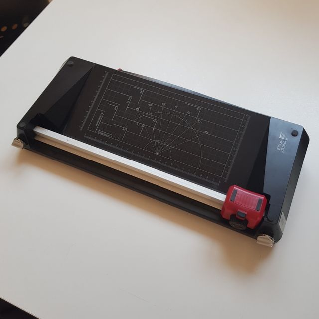 Máquina de cortar papel