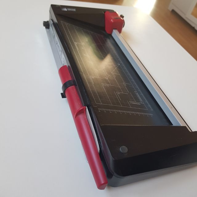 Máquina de cortar papel