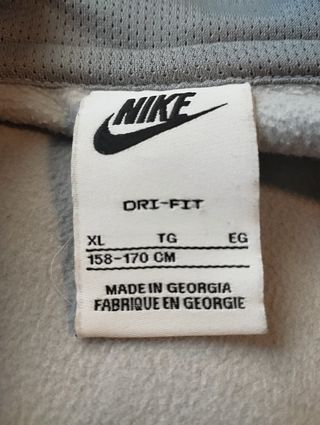 Chaqueta Nike gris
