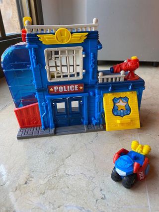 Superzings comisaría de policía