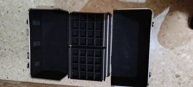 MALETÍN DE BELLEZA DURO NEGRO CROC