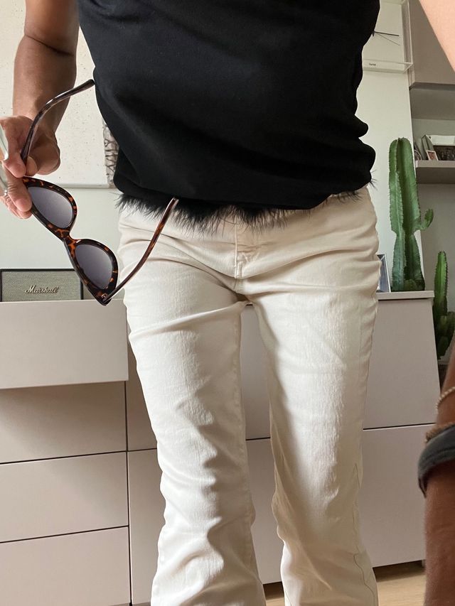 top con pelo o minigonna