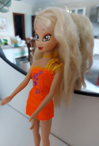 Due bambole Winx Flora e Stella rare da collezione