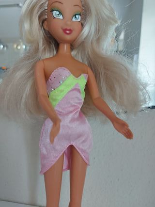 Due bambole Winx Flora e Stella rare da collezione