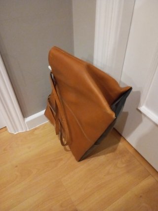 Bolso grande de piel