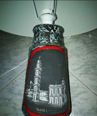 Lume in pietra lavica