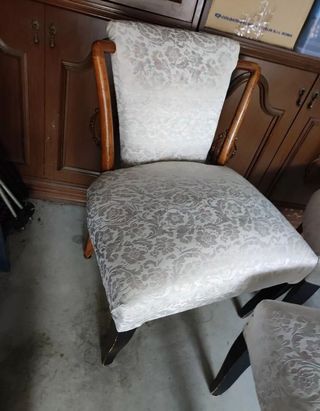 2 Poltrone e poggiapiedi vintage