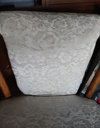 2 Poltrone e poggiapiedi vintage