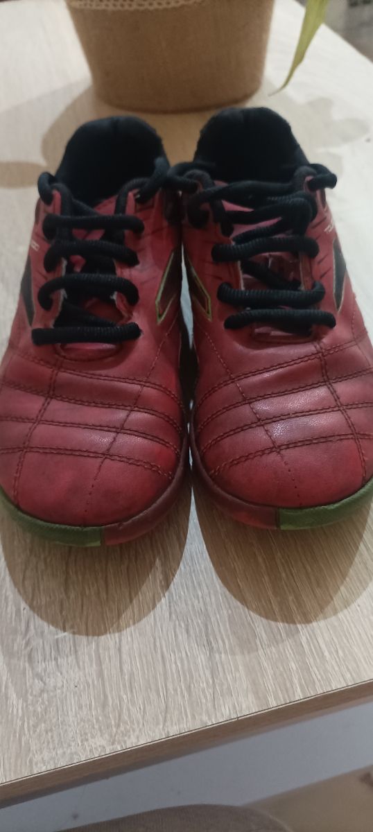 Tenis Joma 33 multitaco