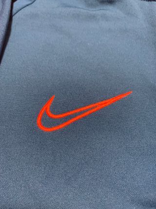Chaqueta deportiva nike azul