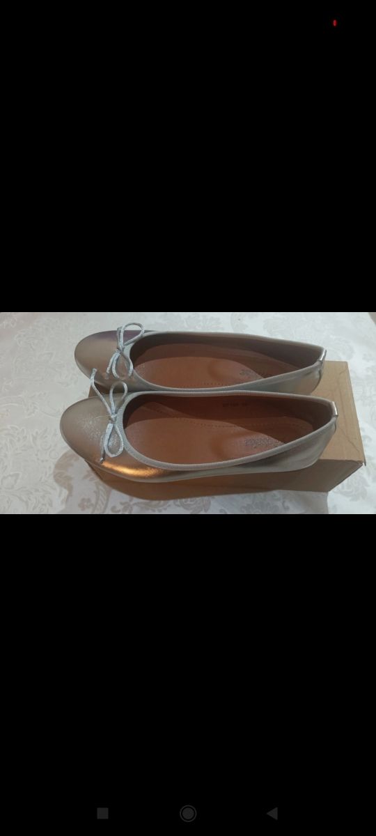 Zapatos sabrina color plateado casi nuevos 39