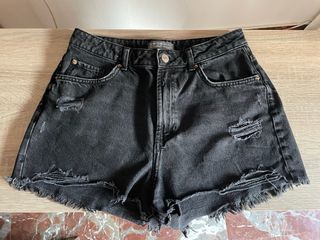 Vaqueros cortos negros