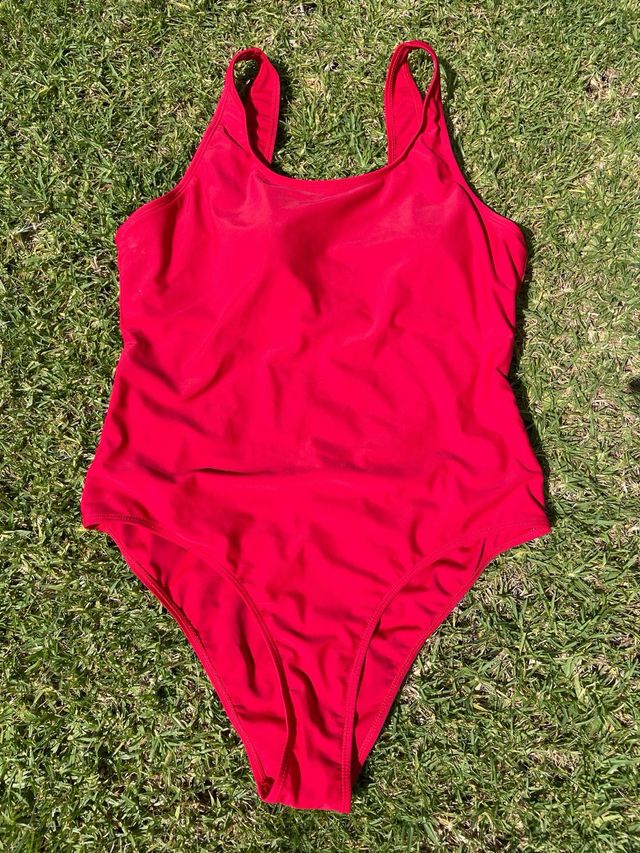 Lote 2 biquinis y bañador