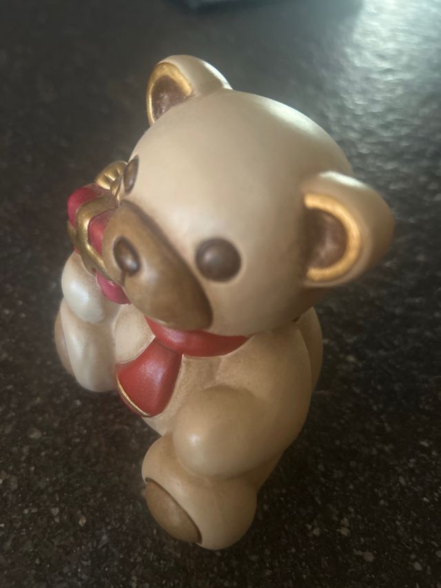 orsetto con pacco regalo thun