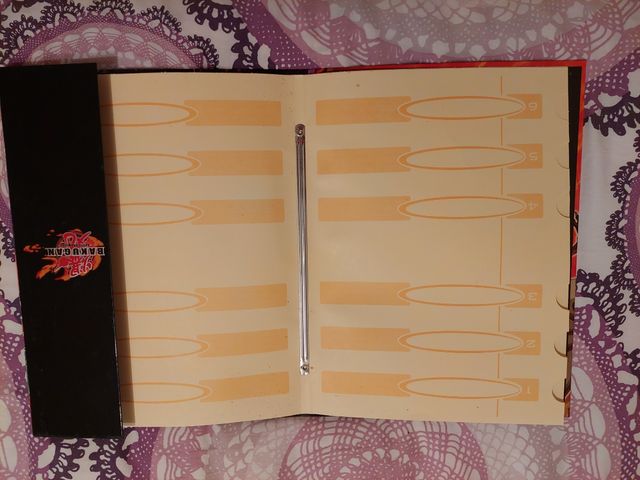 carpeta clasificador Bakugan