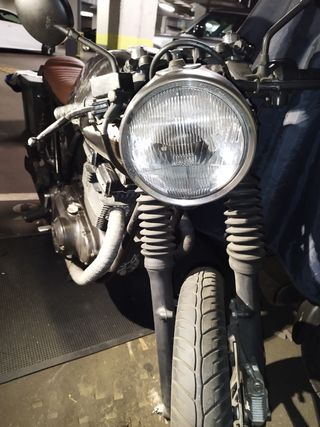 Suzuki GSXR 400 CAFE RACER