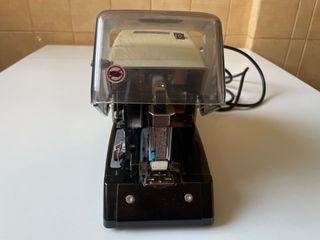 Grapadora eléctrica - Rapid 100 Electric.