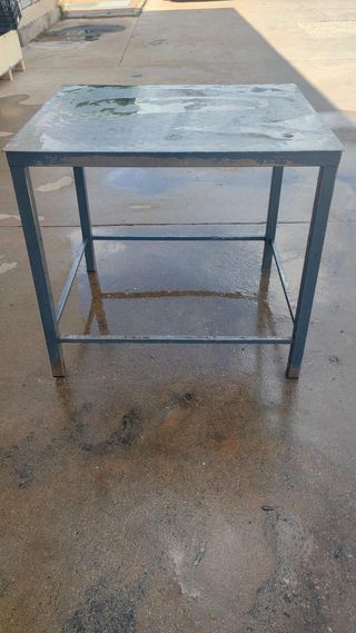 Mesa de apoyo de acero