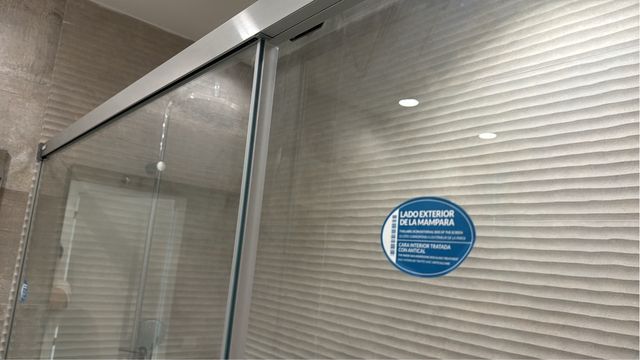 Instalo mamparas de ducha y bañera