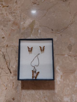 collanina più orecchini