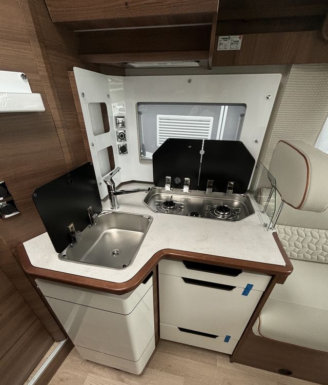 Rápido 696F - Modelo 2024