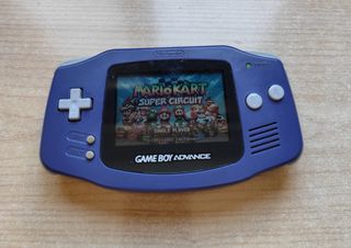 Nintendo Game Boy Advance + 2 juegos Mario y Wario