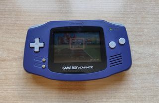 Nintendo Game Boy Advance + 2 juegos Mario y Wario
