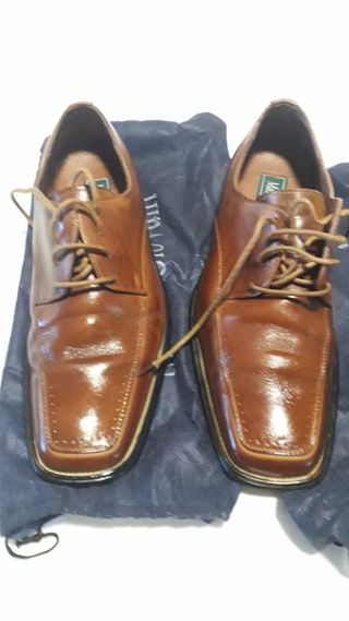 Zapatos marrones para traje