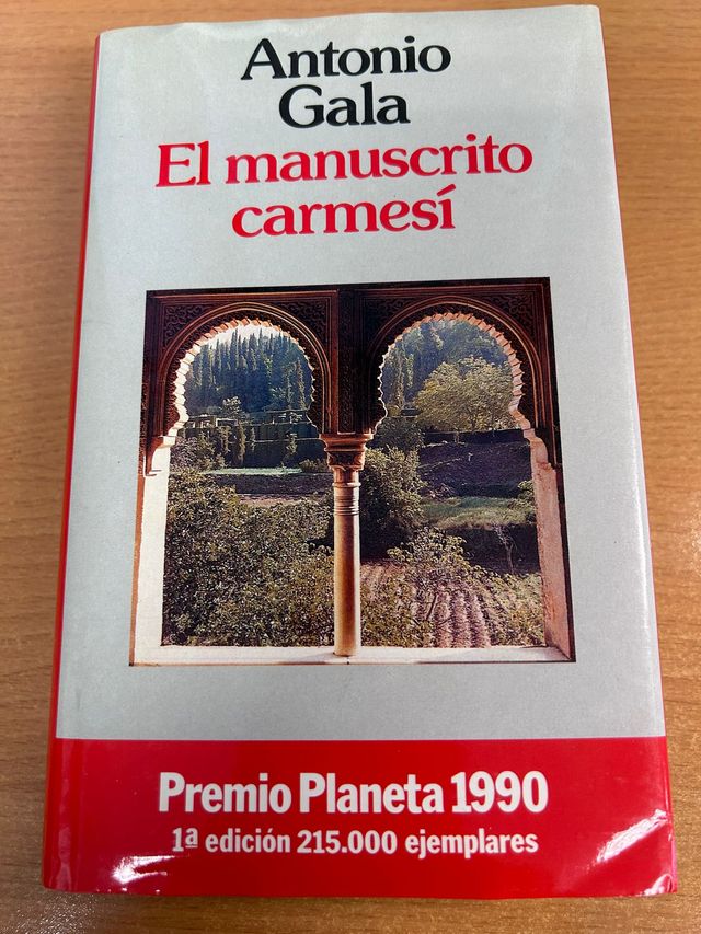 Libro. El manuscrito Carmesí