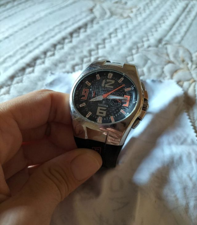 Orologio Festina 6715 casual. Elegante e sportivo.