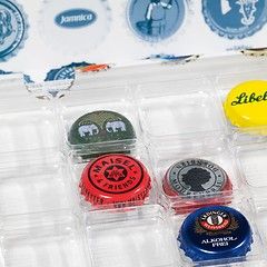 Estuche para 96 ​​chapas de botellas