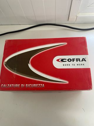 Zapato de seguridad COFRA T-38 nuevo