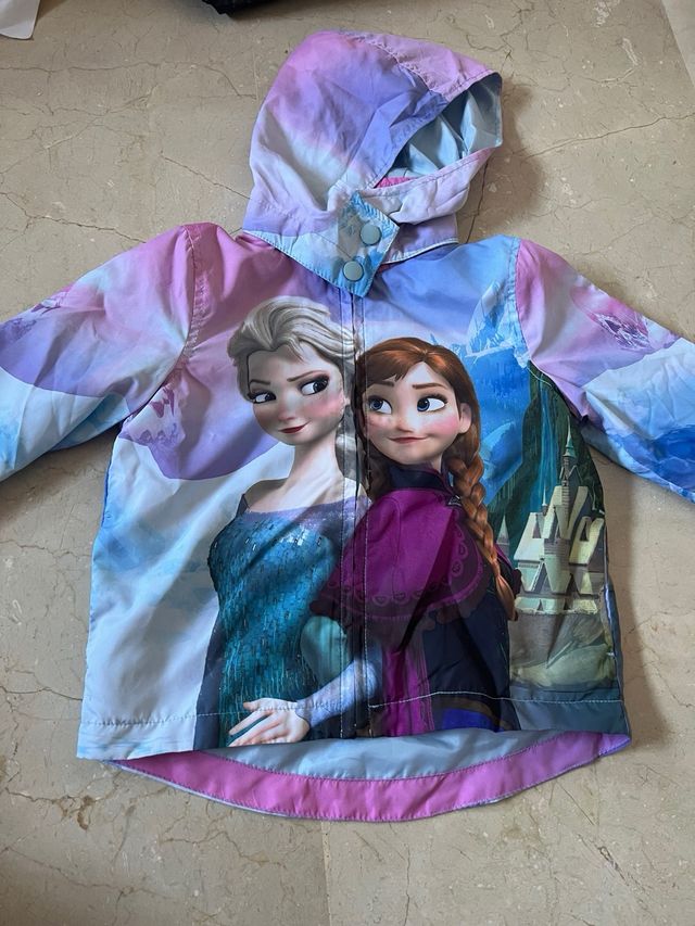 Abrigo imperbeable frozen