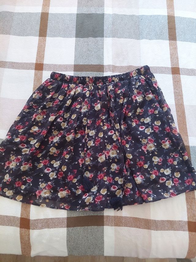 Mini falda de flores