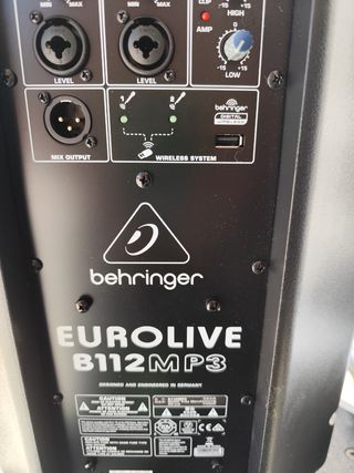 Altavox autoamplificado