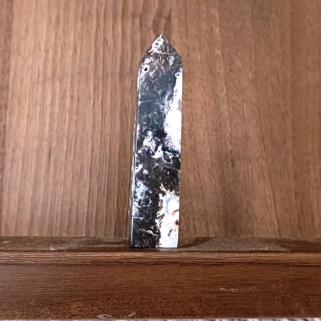 MINERAL NATURAL ÓNIX CEBRA PUNTA CUARZO PULIDO 90g