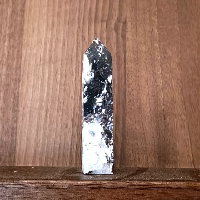 MINERAL NATURAL ÓNIX CEBRA PUNTA CUARZO PULIDO 90g