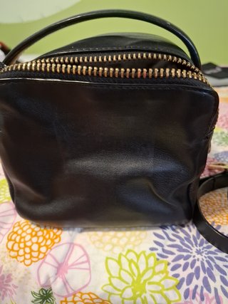 bolso cuadrado con dibujos del zara