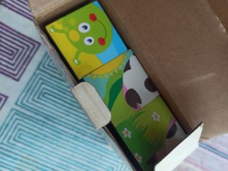 Puzzle de cubos de madera