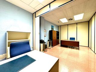 Local comercial en alquiler en Instituts - Universitat en Lleida