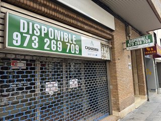 Local comercial en alquiler en Instituts - Universitat en Lleida