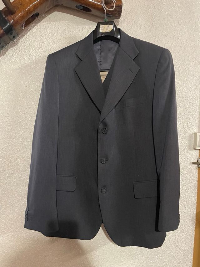 Traje completo con chaleco 